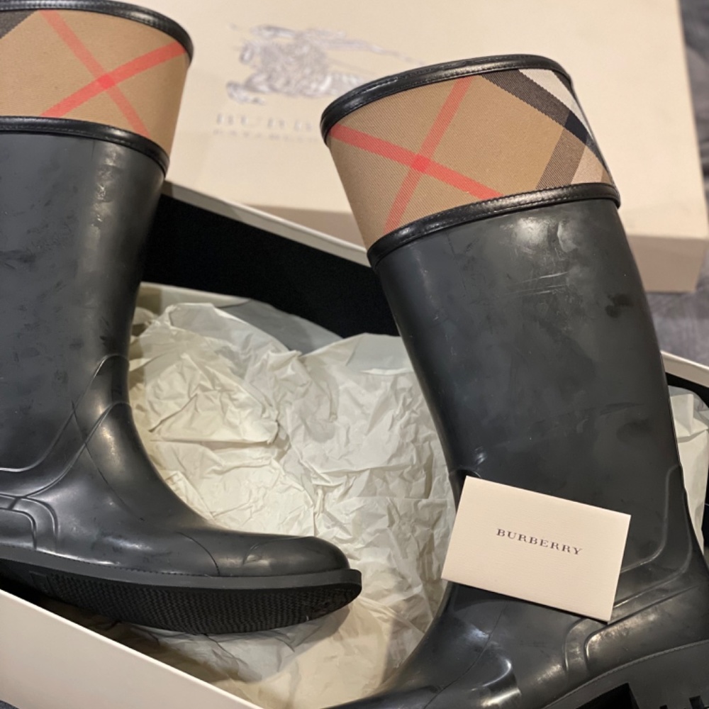 Burberry Rain Boots - Picture 2 of 4